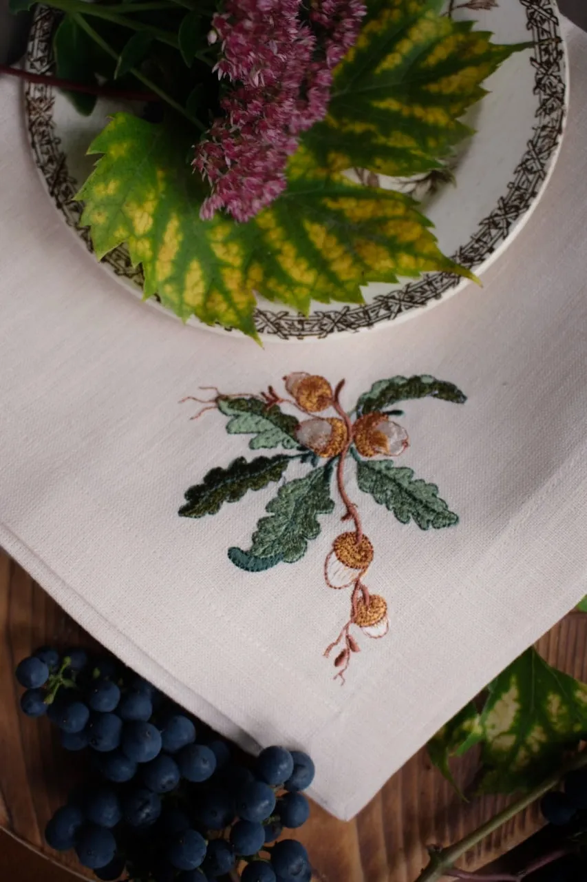 #012 | Thanksgiving Acorns | Linen napkins
