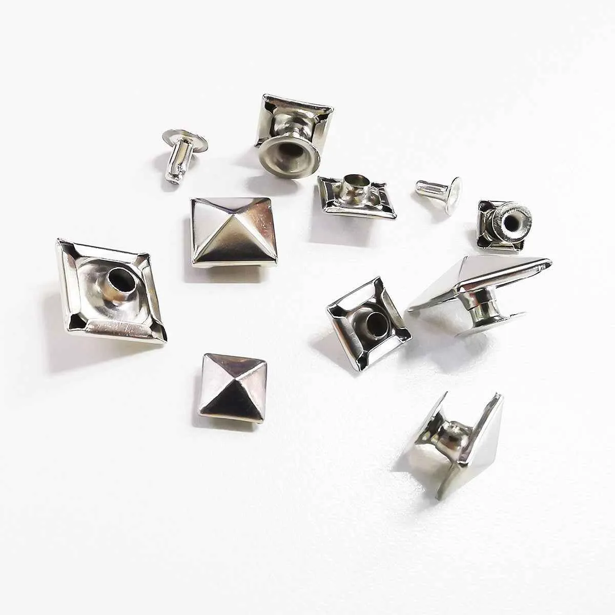 6-12mm Brass Pyramid Stud Rivets Decorative Metal Buttons 120 Pack