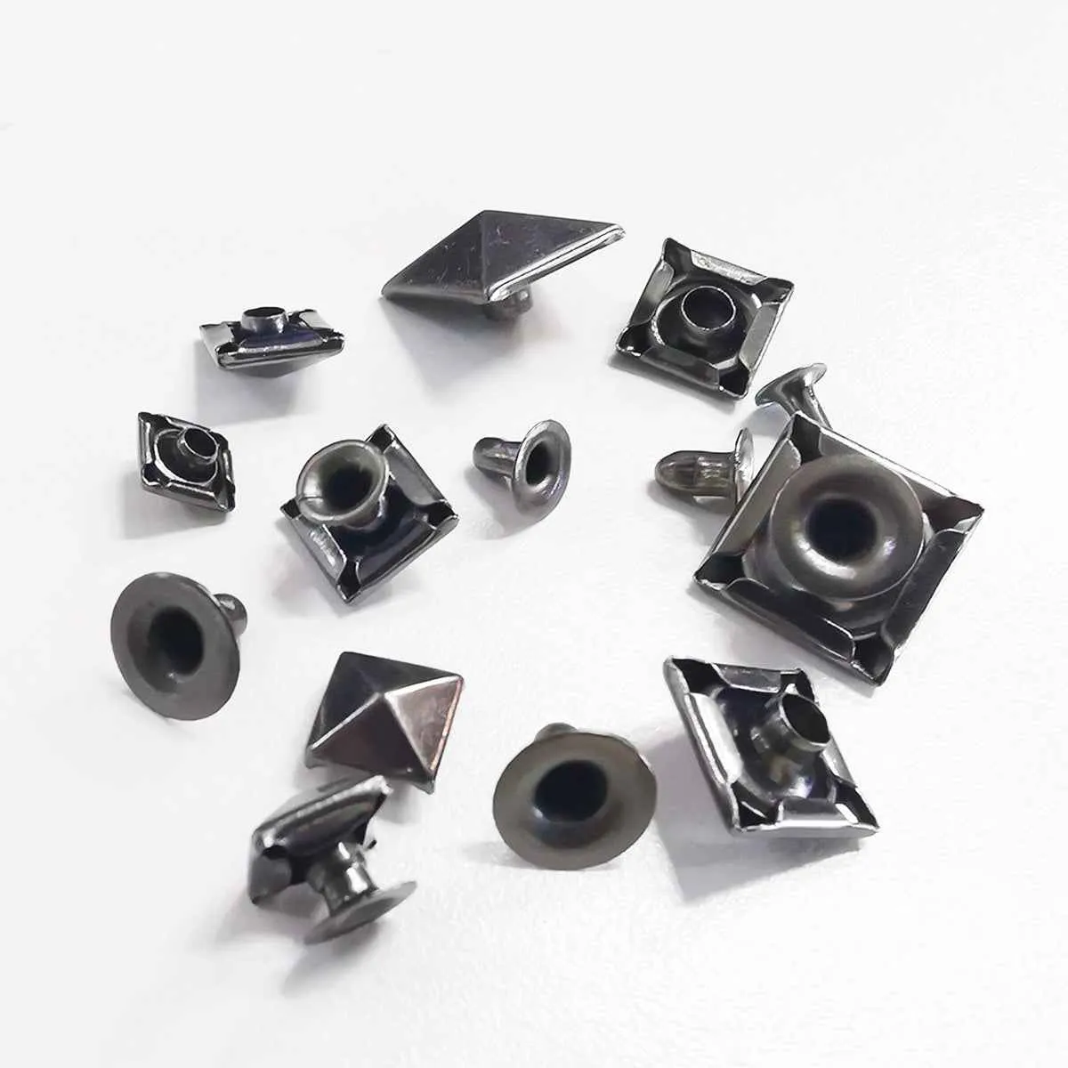6-12mm Brass Pyramid Stud Rivets Decorative Metal Buttons 120 Pack