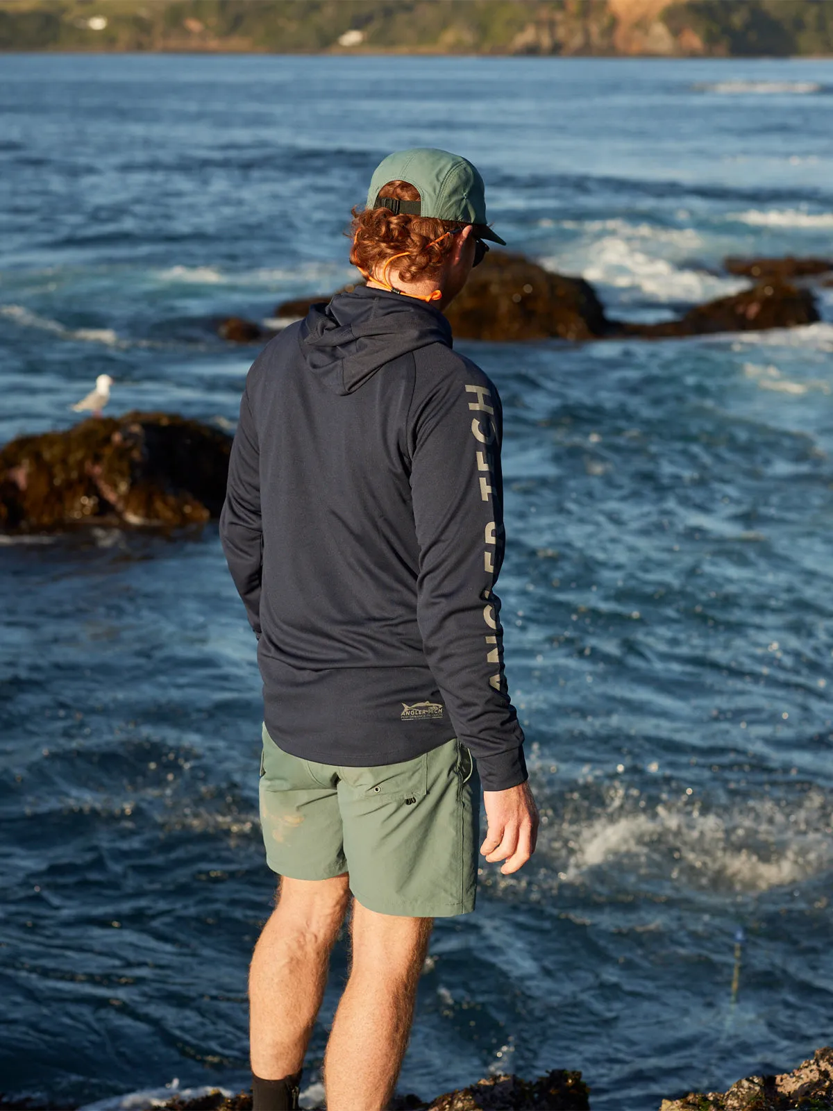 ANGLER TECH UPF40 HOOD - NAVY