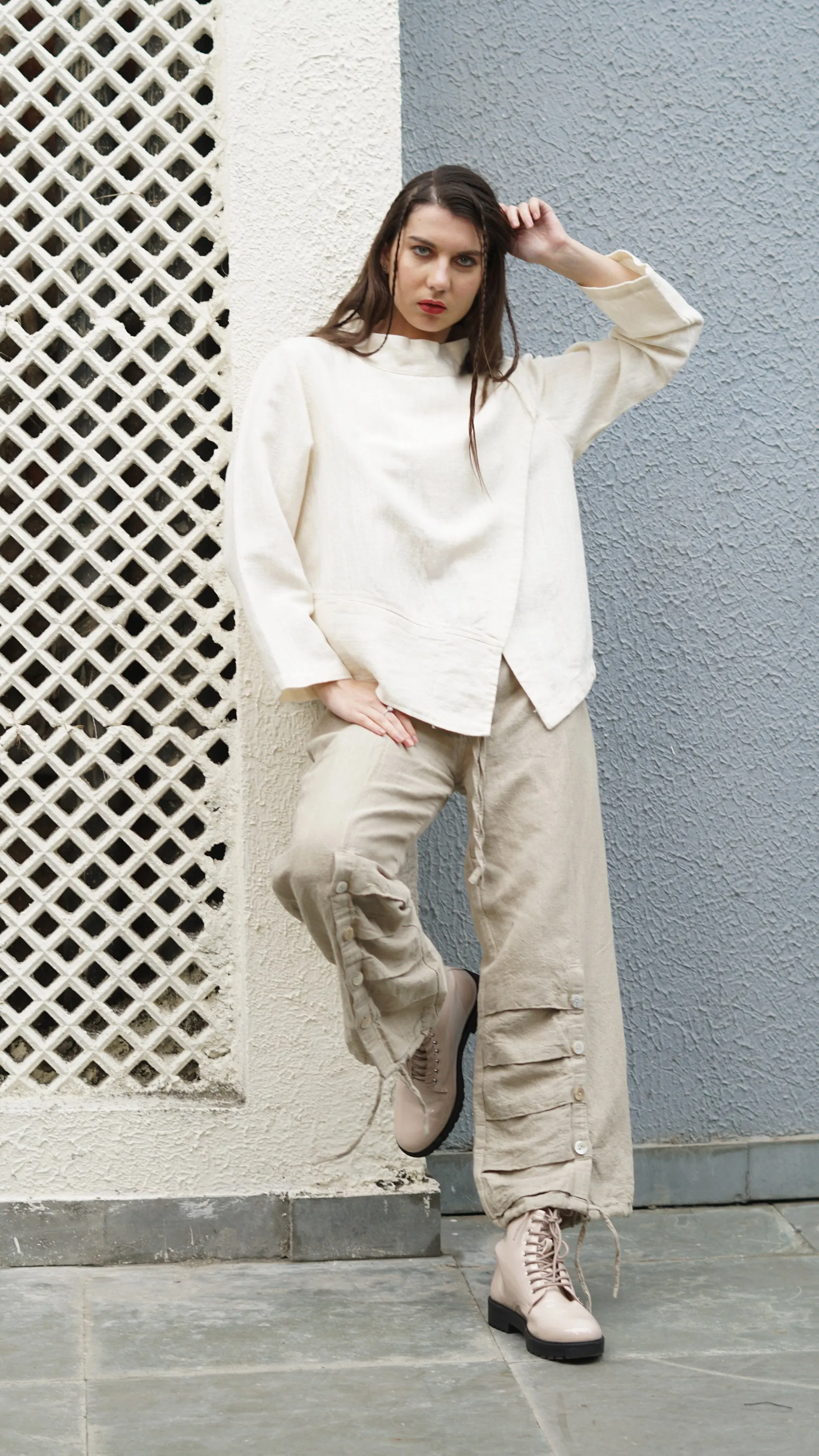 Deacon Linen Blend Top in Cream