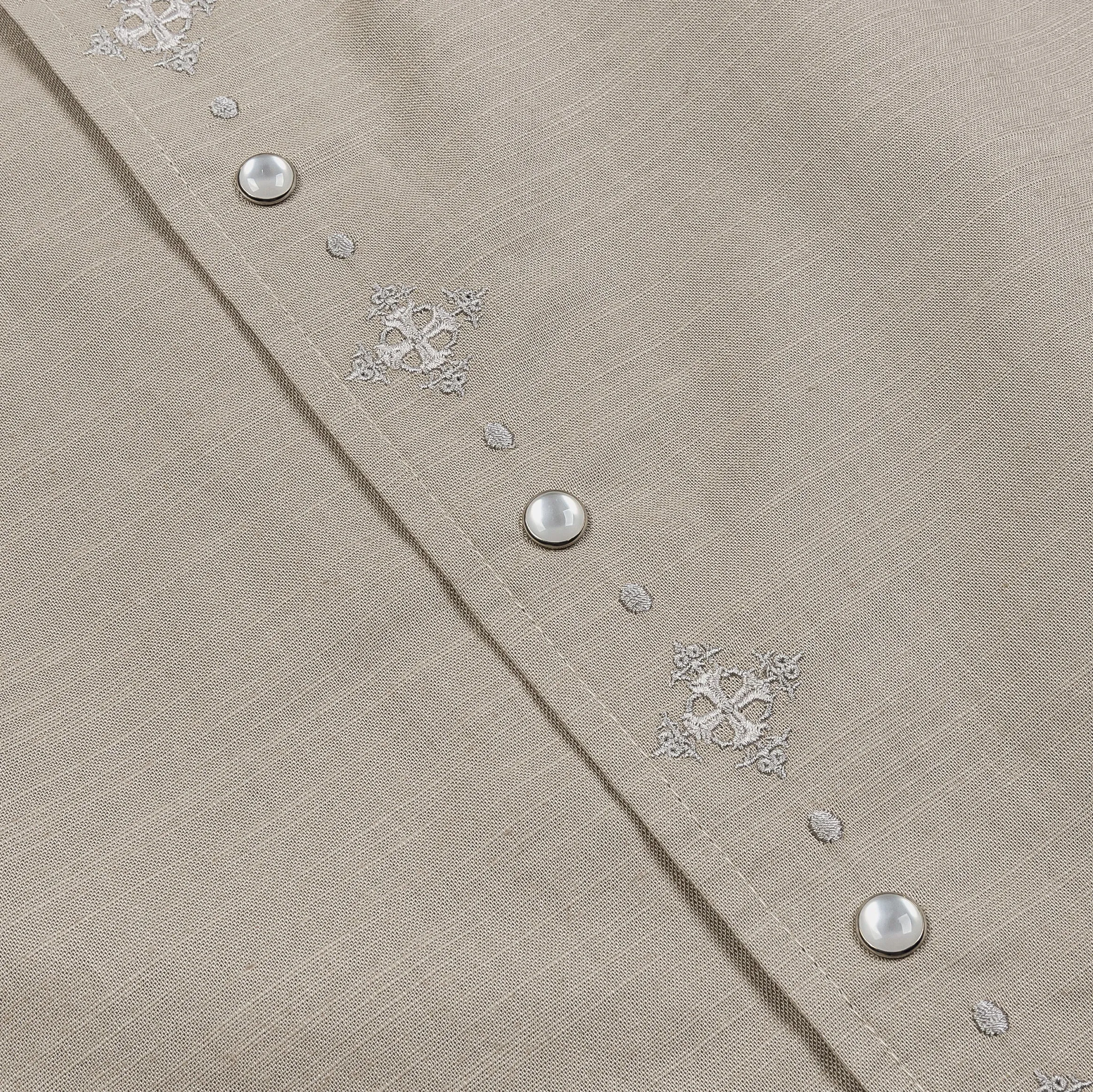 Embroidered Crosses Cotton Button Up Mens Short Sleeve Shirt (Grey)