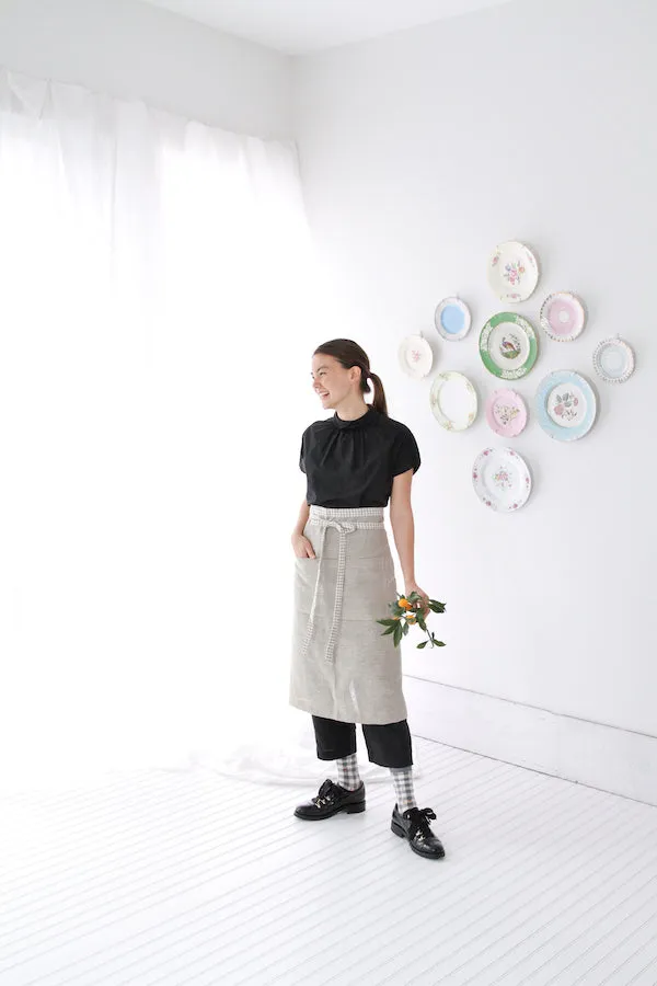 GALLEY APRON IN NATURAL AND GINGHAM LINEN