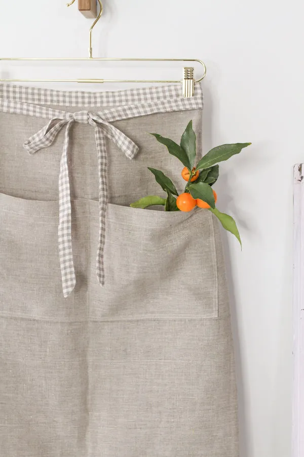 GALLEY APRON IN NATURAL AND GINGHAM LINEN