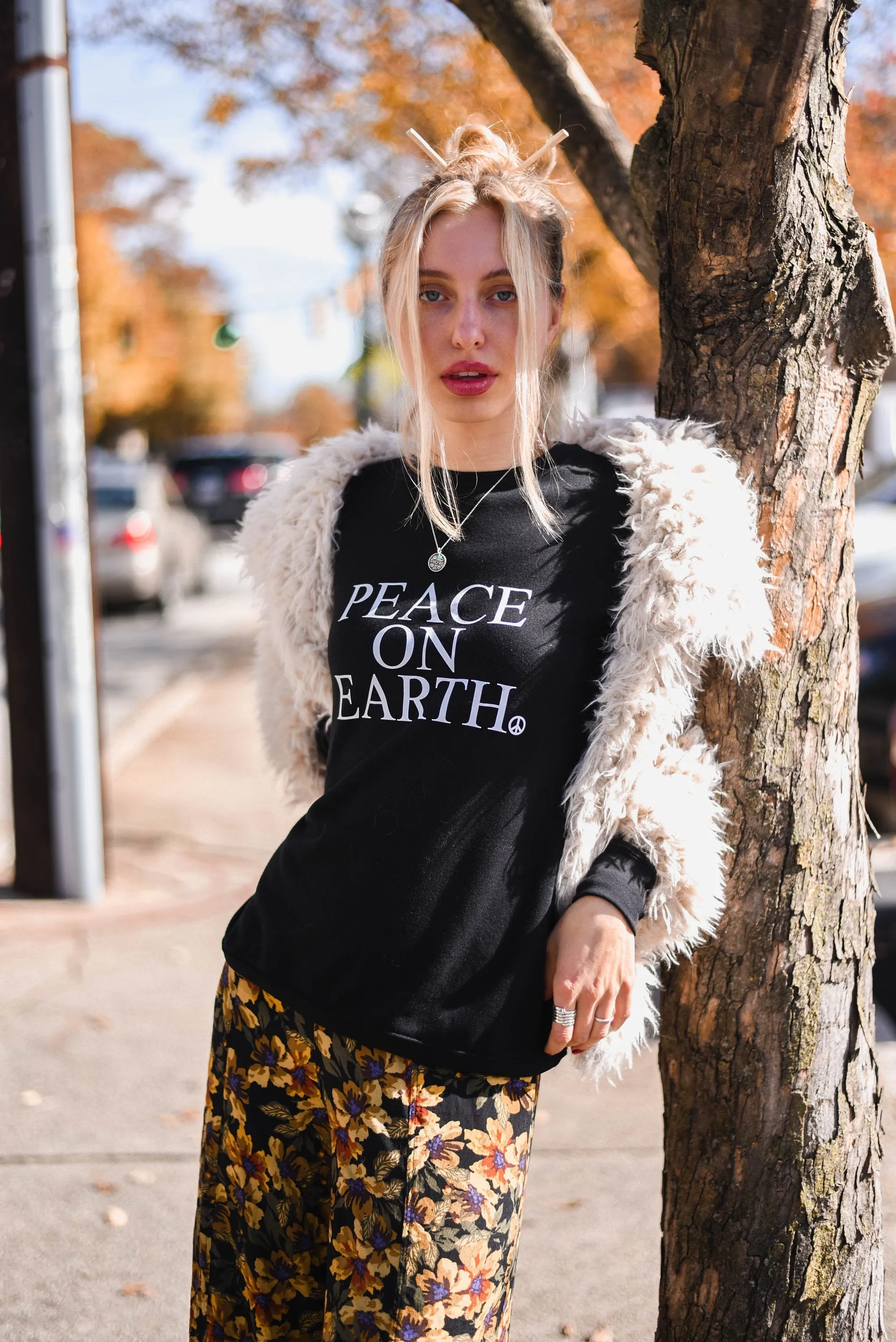 Peace on Earth - Muscle Tank