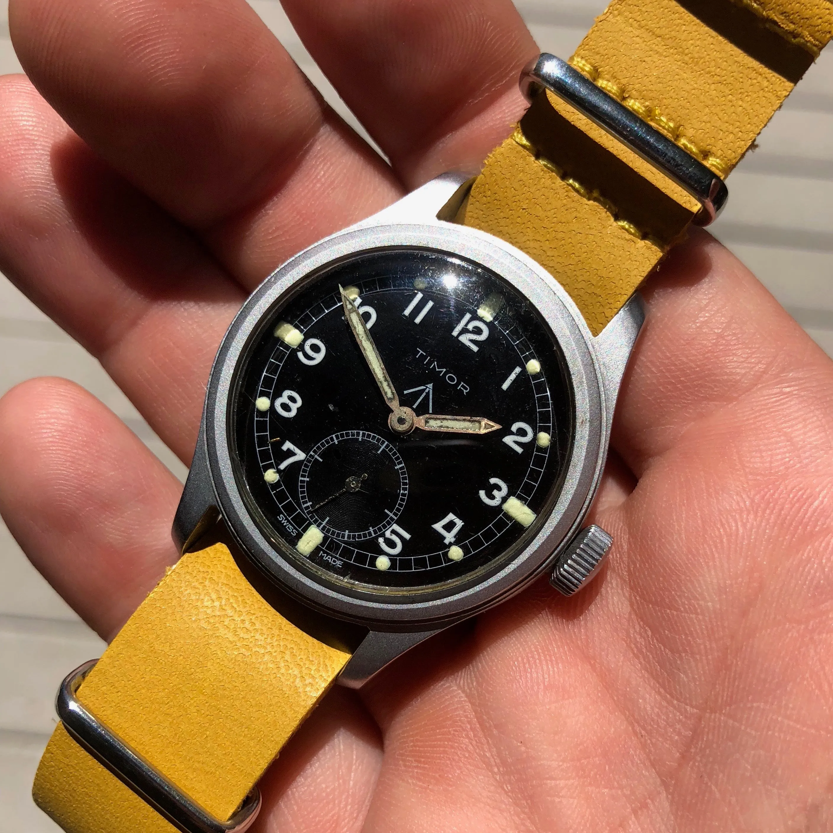 Vintage Timor WWW British Military Dirty Dozen WWII Black Cal. 6060 Wristwatch