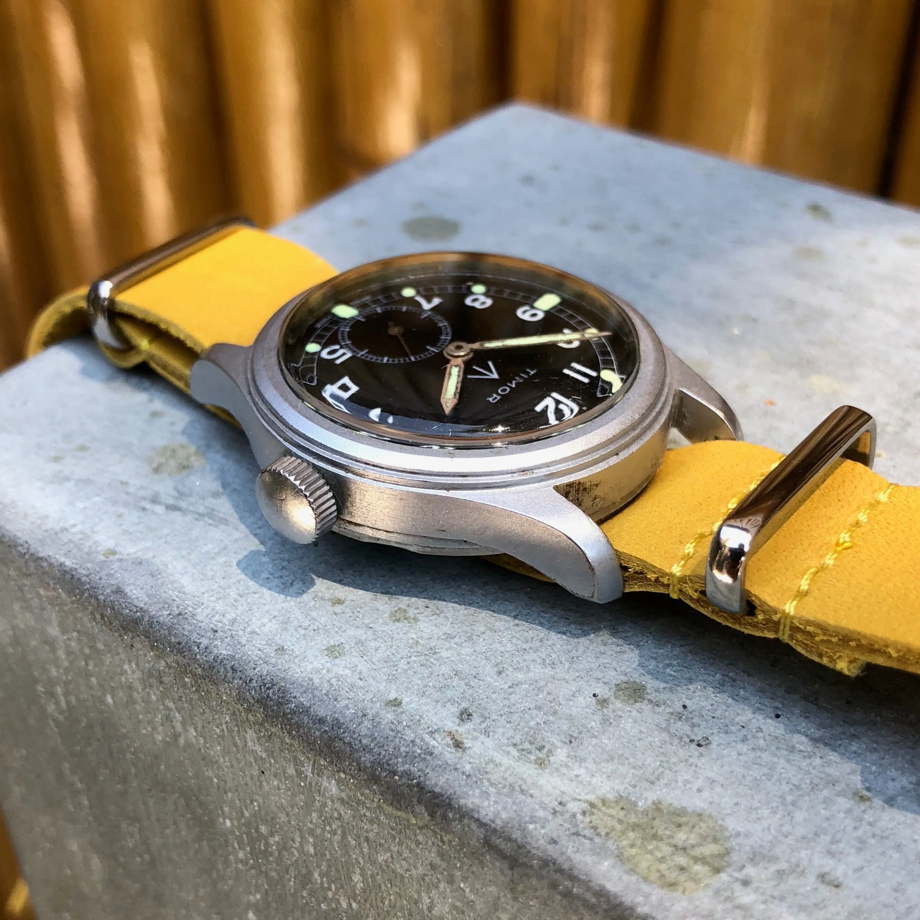 Vintage Timor WWW British Military Dirty Dozen WWII Black Cal. 6060 Wristwatch